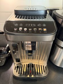 Delonghi Magnifica Evo coffee machine