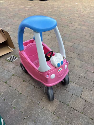 cozy coupe