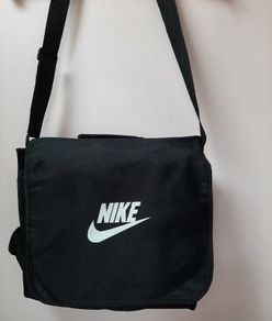 NIKE Cross over bag new no tags