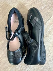 Dunnes school shoes uk4