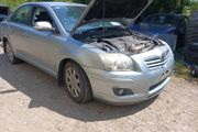 08 avensis breaking