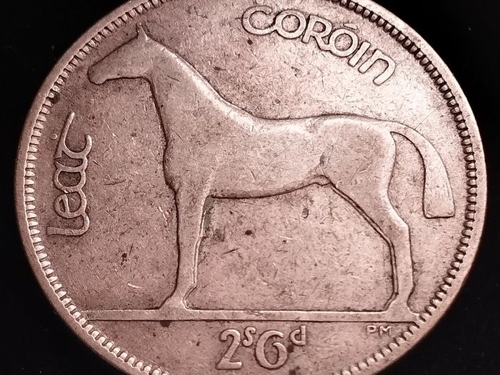 #779 - Ireland - 1934 - Half Crown - Silver - KM.8