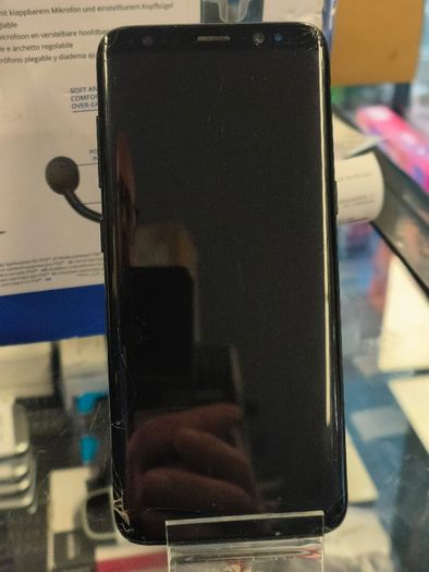 Samsung Galaxy S8 64GB Locked to Vodafone Network Black, Front and Back Has Cracks