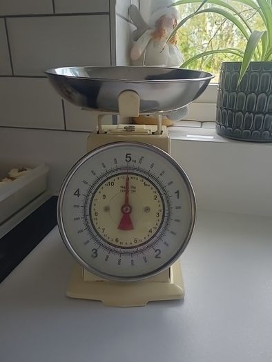 Retro style kitchen weighing scales - 5kg