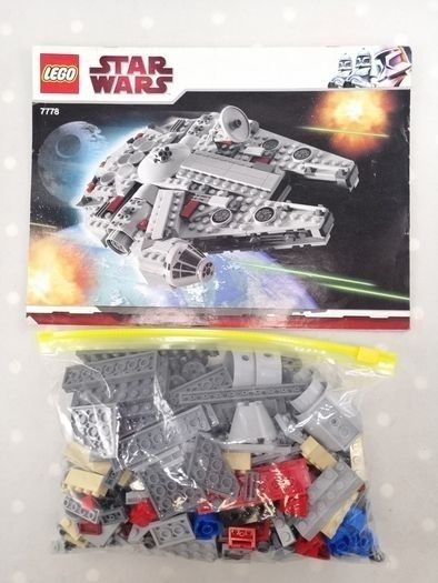 LEGO Star Wars: MILLENNIUM FALCON 7778 Midi-Scale Complete With Instructions