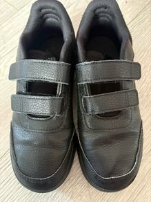 adidas boys trainers black UK2.5 EU35