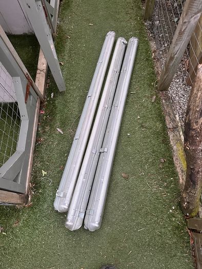 5 foot batten lights x 3 working fine.