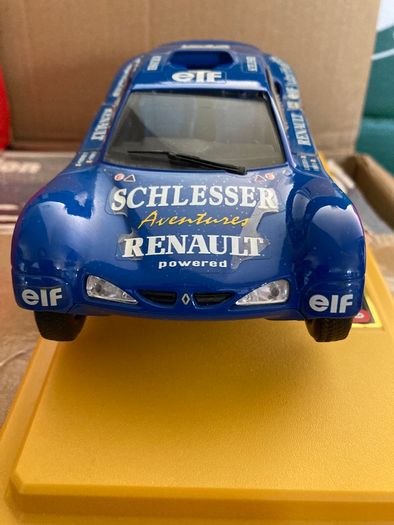 Renault Schlesser African Safari Scale 1/24 by Burago