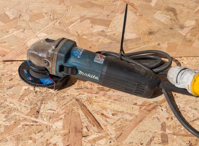 Makita 110v 1400w Angle Grinder
