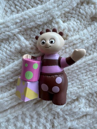 In the Night Garden Tombliboo Ooo 2006 Hasbro about 2.75" Used Please look at the pictures