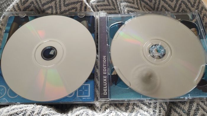 Free Postage! Chris Brown.  Fortune [Deluxe Version] 2 x CD.