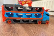 Perfect Condition Hot Wheels City Speedway Hauler Playset