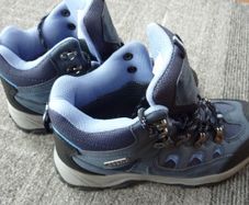 Women's walking boots
