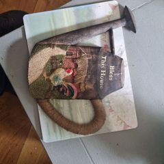 Vintage pieces. Prices to sell and discount on multiple buys. Look at my other ads. Thanks