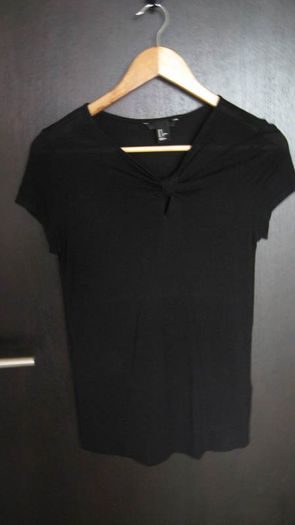 ladies black short sleeve top size 8/small