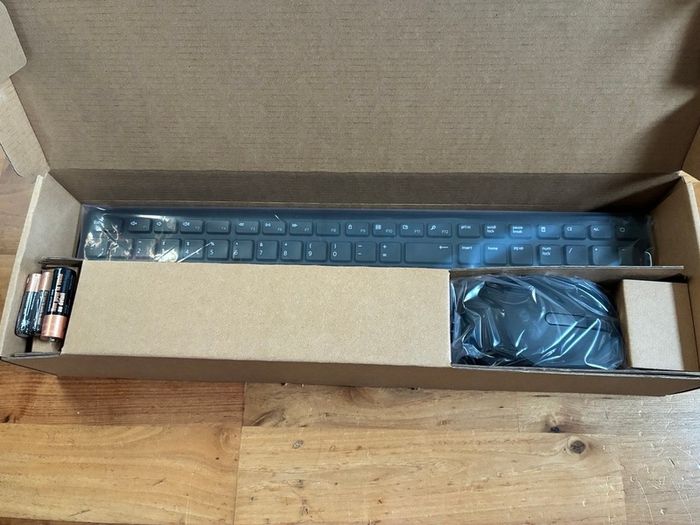BRAND NEW - Dell KM5221W Pro Wireless Keyboard and Mouse Combo UK