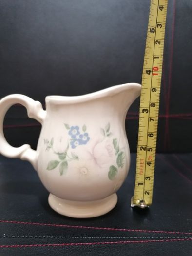 Vintage Sadler Creamer