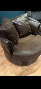 Swival chair