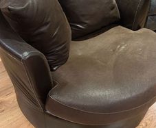 Swival chair