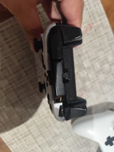 Xbox controllers for parts or repair