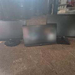 3 monitors - all working