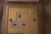 Classic Polished Brass Rope Edge Single Plug Socket from Hamilton Litestat Group