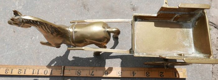 Horse Pulling a Carriage - Sculpture - figurine - statue - Vintage Solid Brass