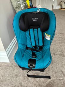 Axkid minkid rear facing carseat