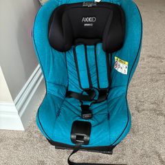 Axkid minkid rear facing carseat