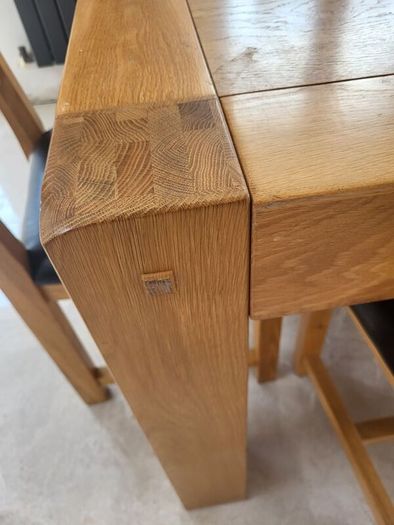 table and chairs
