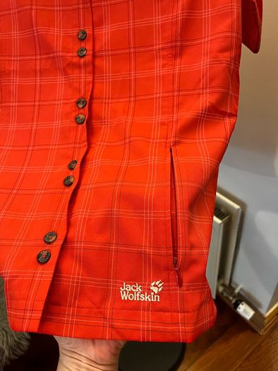 Jack Wolfskin shirt, size M