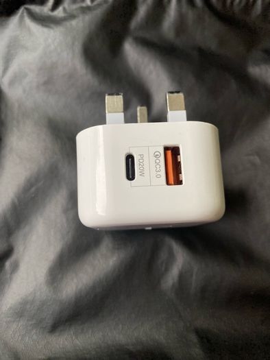 USB C fast charger 20 watt