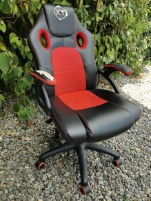 Gaming chair