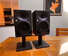 Neumann KH 120 A G Active Near-Field Monitors (x2) and Kanto Stands (x2)