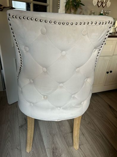 Dining table (extendable) with four velvet dining chairs