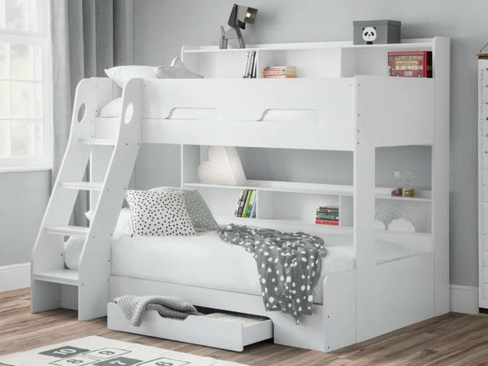 Tripple bunk bed white