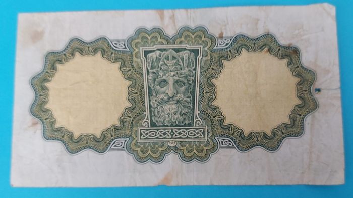 Irish 4 X 1970's  Lavery One Pound banknots in Fine  condition