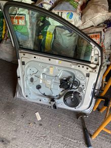 2 focus left side doors 2010