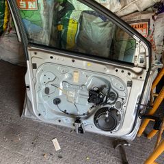2 focus left side doors 2010