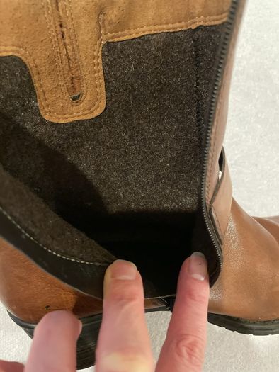 Clarks brown leather boot Size 6.5
