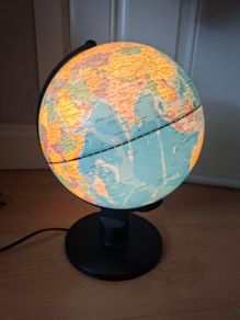 Globe lamp