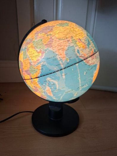 Globe lamp