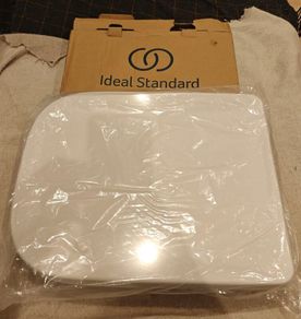Ideal Standard i.life A White Square Soft close Toilet seat  (WITHOUT FIXINGS)