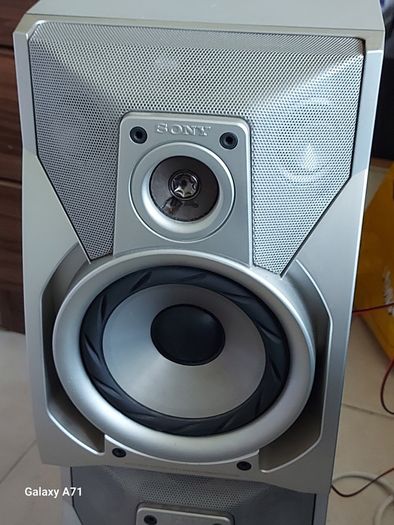 SONY Stereo Music System, Model No. JJ-500, Radio, Tape and Phono (Record), and Auxillary, with 2 Sony Speakers, all functions working, in excellent condition