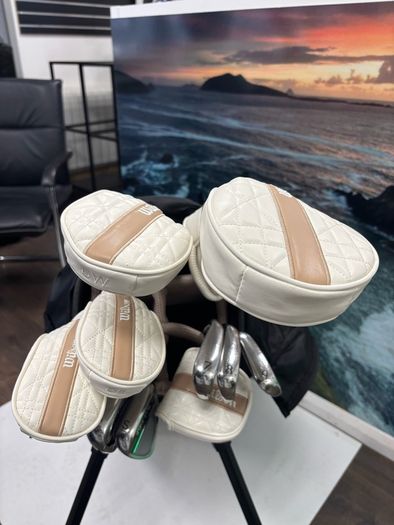 Ladies Wilson Aurora Golf Club Set