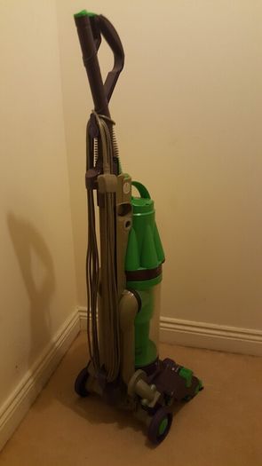 Dyson DC07 Upright - brush control - hepa