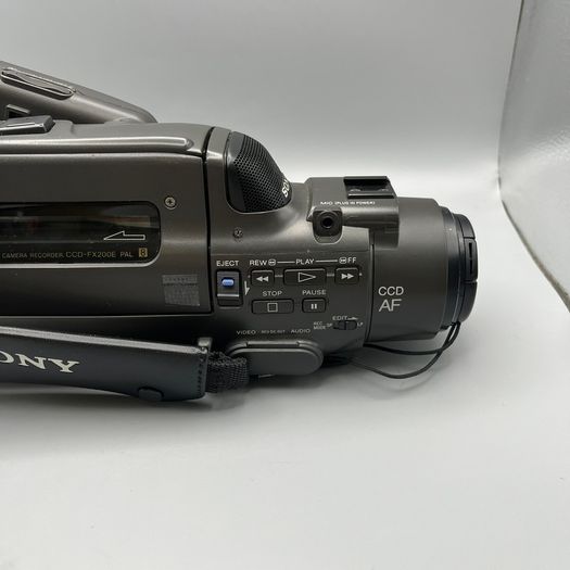 Sony Handycam Video 8 CCD-FX200E PAL Video Camera