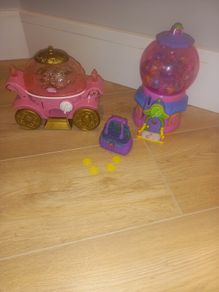 squinkies gumball machine and princess carriage
