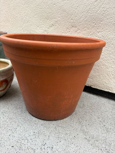 x3 Large Terracotta pots x2 Small ceramics pots