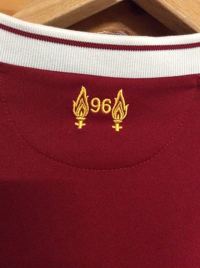 Liverpool FC. Official New Balance Home Jersey. Season 2017/2018. Xtra Large Boys / Small Mens.